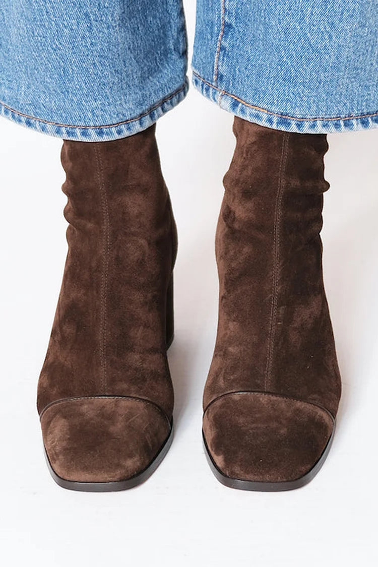 Victoria – Botas con Tacón de Punta Cuadrada