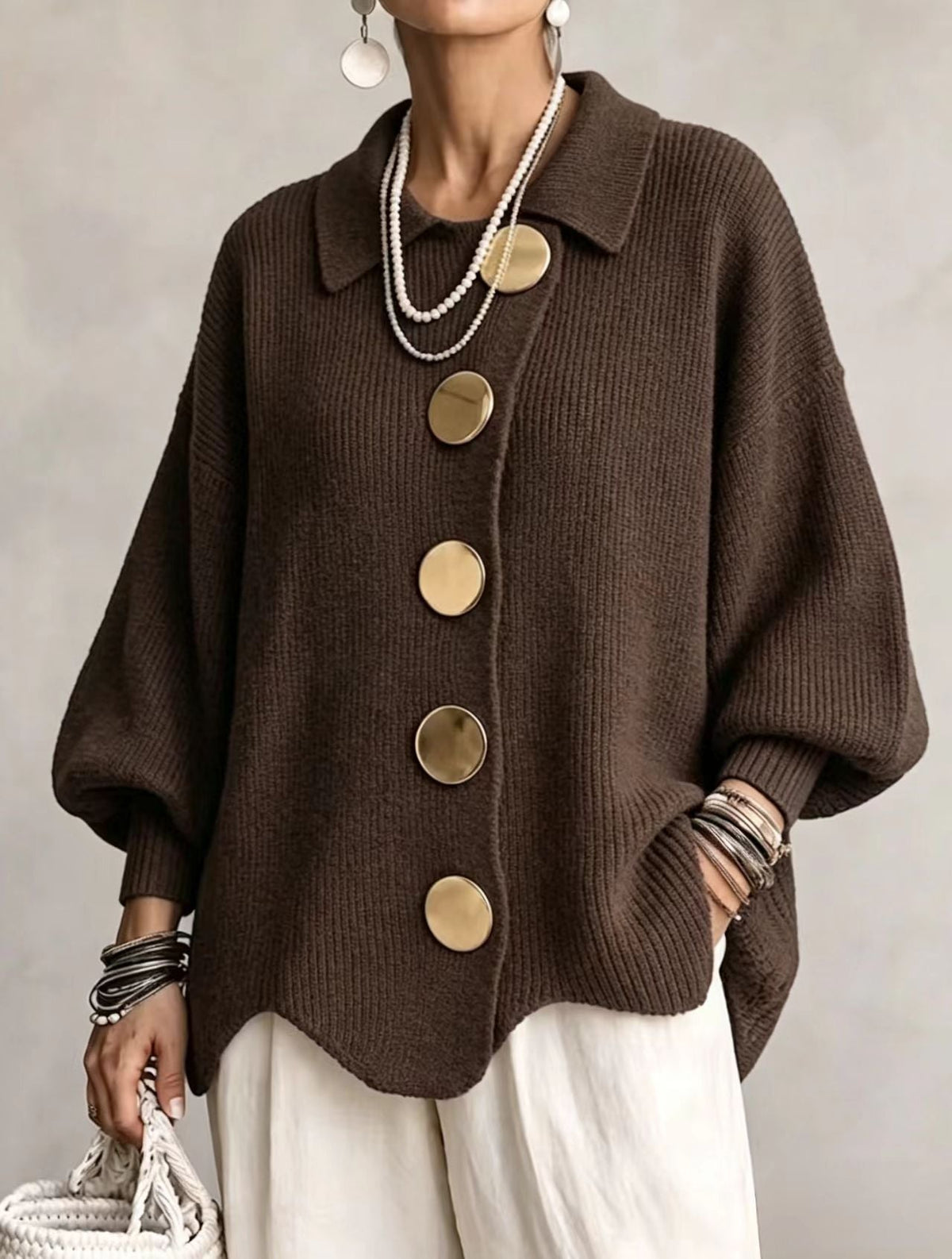 Isadora | Cardigan Oversize con Cuello y Grandes Botones Metálicos
