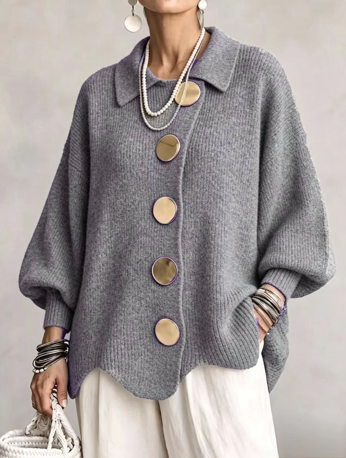 Isadora | Cardigan Oversize con Cuello y Grandes Botones Metálicos