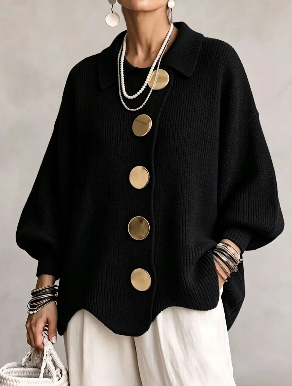 Isadora | Cardigan Oversize con Cuello y Grandes Botones Metálicos