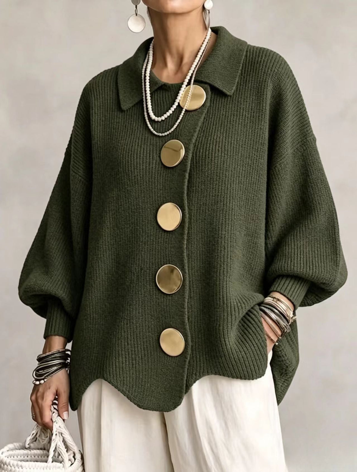 Isadora | Cardigan Oversize con Cuello y Grandes Botones Metálicos