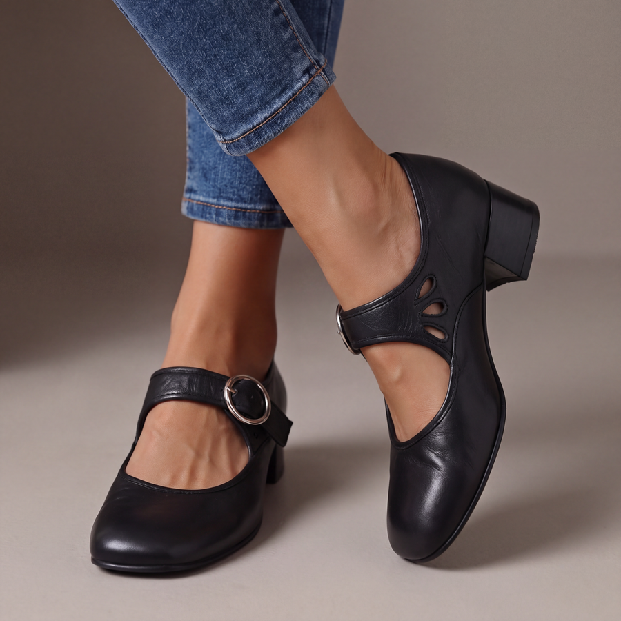 Zapato de tacón con correa