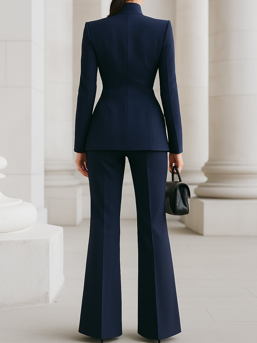 Conjunto Azul Marino con Blazer de Cuello Alto y Pantalones de Pierna Ancha